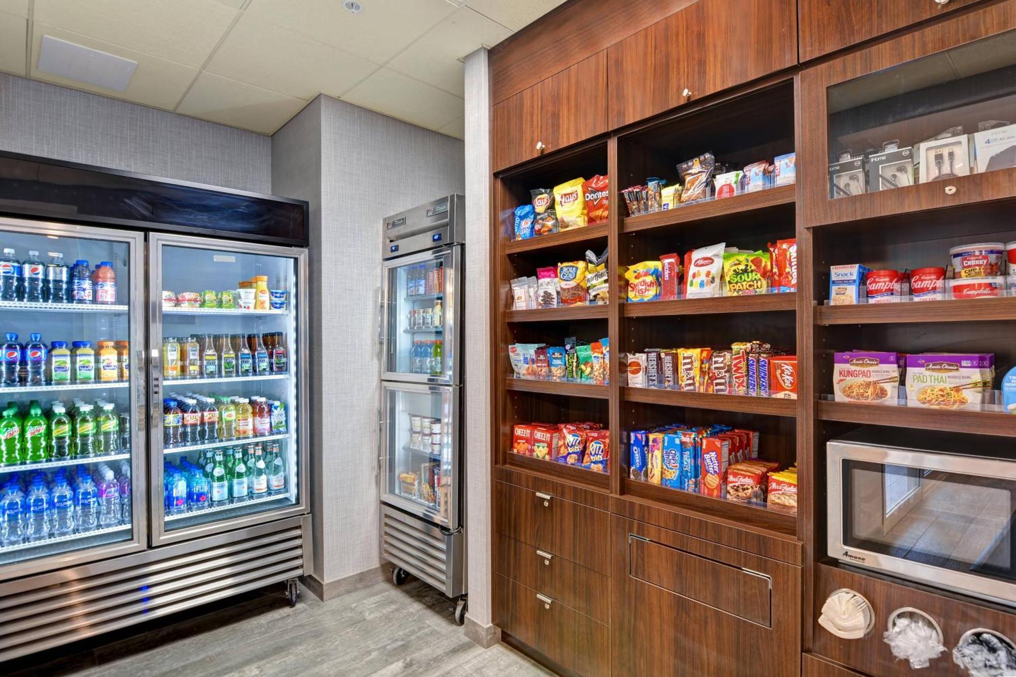 Courtyard By Marriott Long Island Islip/Courthouse Complex Hotell Central Islip Exteriör bild